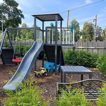 Green Garden & Private Parking Apartments With Playground Riga Dış mekan fotoğraf